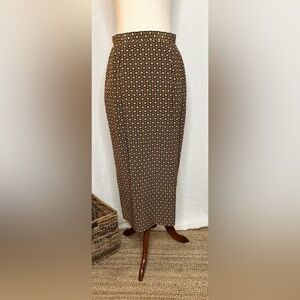 Beautiful and Chic Vintage Evan Piccone 100% Silk Geometric Print Maxi Skirt